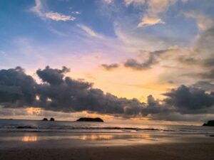 playa espadilla manuel antonio
