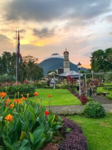 plaza la fortuna que hacer en costa rica