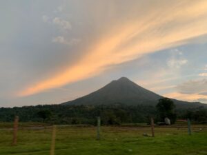volcan arenal desde la ruta